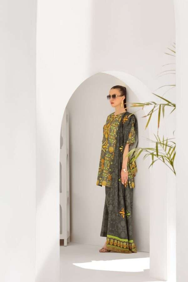 Un-Stitched Suite